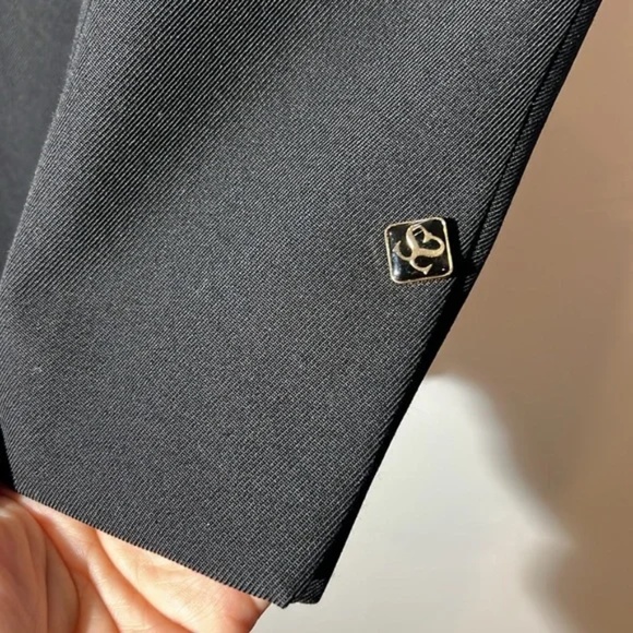 Malory Blazer - Picture 6 of 6